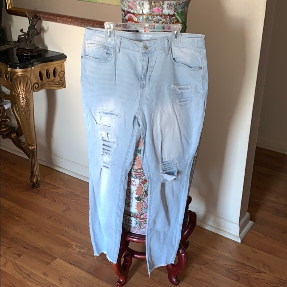 Mid rise skinny jeans